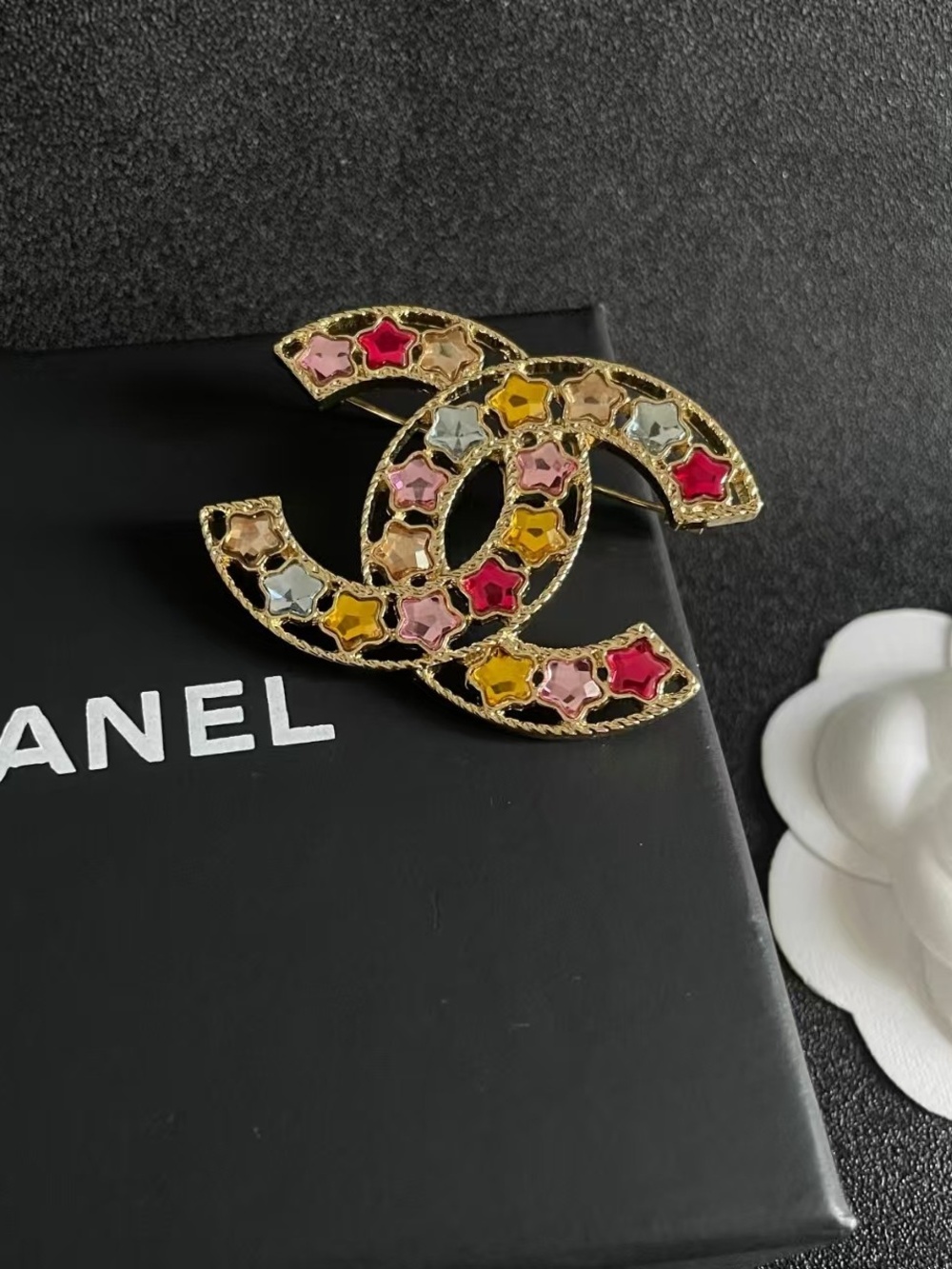 ✨Chanel Brooch✨